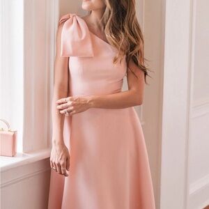 Gal Meets Glam Yvonne Dress